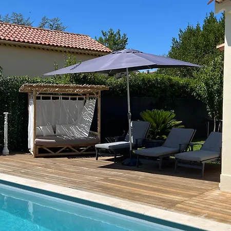 Studio De Charme Avec Sa Terrasse Dans Le Golfe De Saint Tropez Privatunterkunft *
