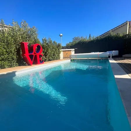 Проживание в семье Studio De Charme Avec Sa Terrasse Dans Le Golfe De Saint Tropez Коголин